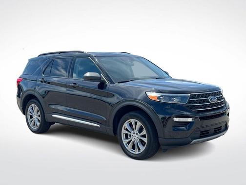 AGATE BLACK METALLIC 2023 Ford Explorer XLT