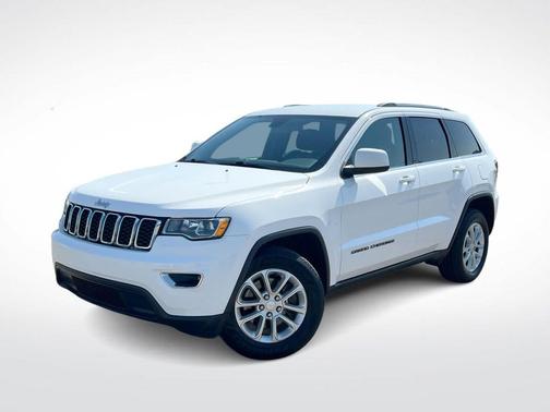 Bright White Clearcoat 2021 Jeep Grand Cherokee Laredo