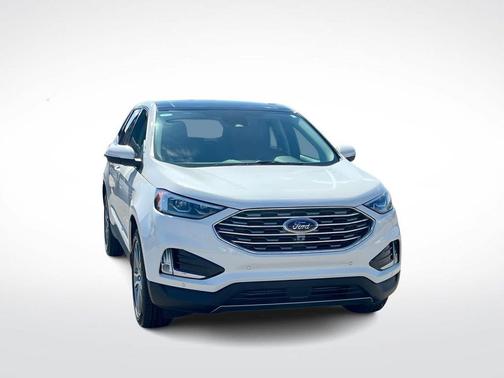 STAR WHITE 2024 Ford Edge Titanium