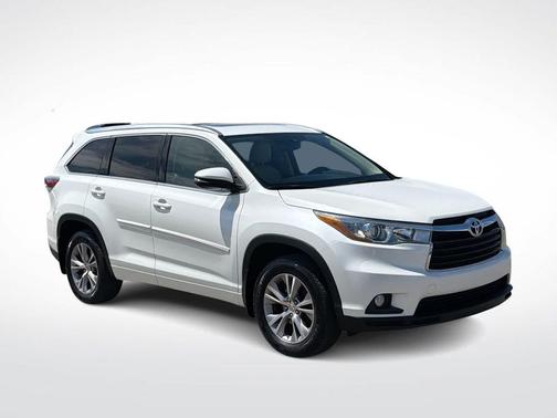 Blizzard Pearl 2015 Toyota Highlander XLE