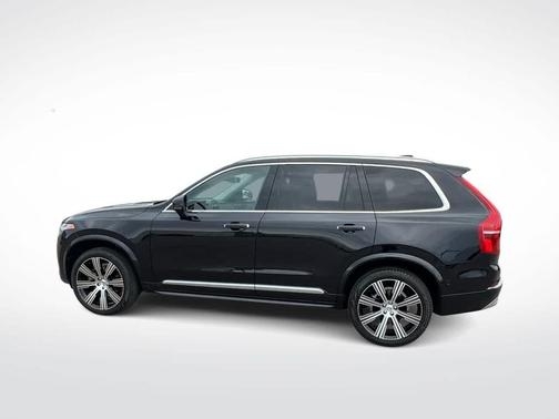 2022 Volvo XC90 T6 Inscription