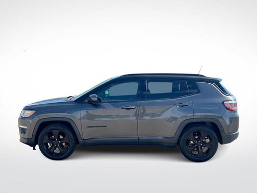 Granite Crystal Metallic Clearcoat 2019 Jeep Compass Latitude