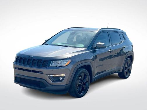 Granite Crystal Metallic Clearcoat 2019 Jeep Compass Latitude