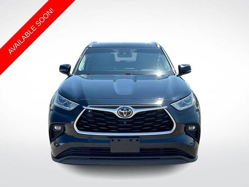 Midnight Black Metallic 2021 Toyota Highlander Limited