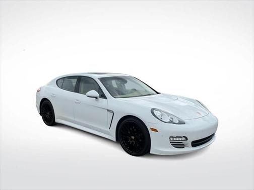 2013 Porsche Panamera 4