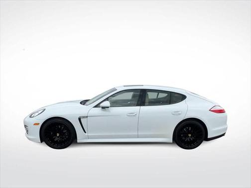 2013 Porsche Panamera 4