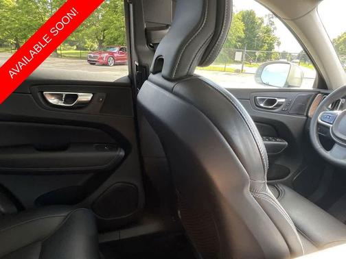Silver 2023 Volvo XC60 B5 Ultimate Bright Theme