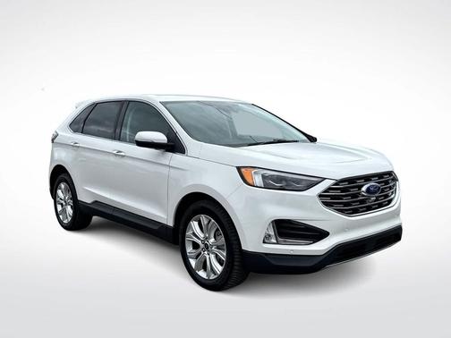 Star White Metallic Tri-Coat 2022 Ford Edge Titanium