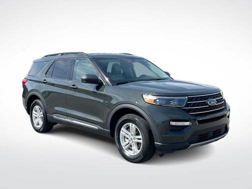 FORGED GREEN METALLIC 2023 Ford Explorer XLT
