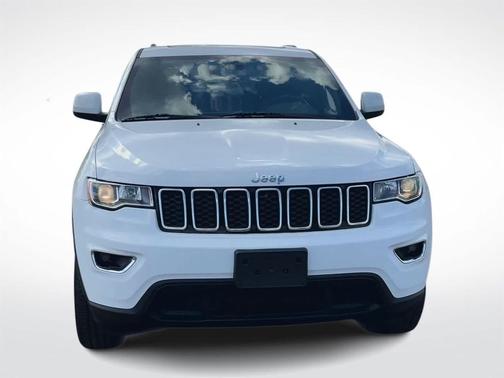 2022 Jeep Grand Cherokee Laredo