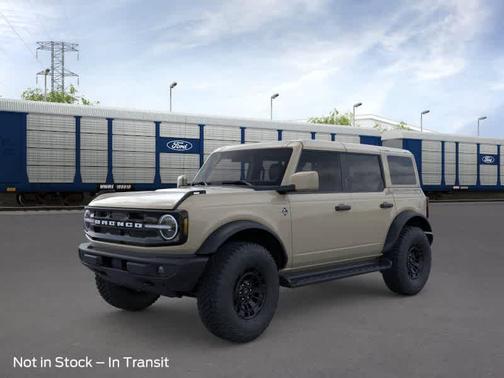 Desert Sand 2026 Ford Bronco Outer Banks