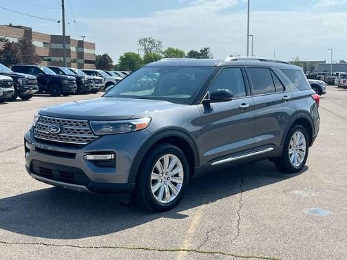 Carbonized Gray Metallic 2024 Ford Explorer Limited