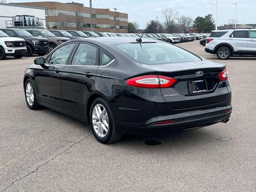 TUXEDO BLACK METALLIC 2014 Ford Fusion SE