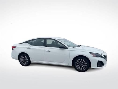 2025 Nissan Altima SV AWD