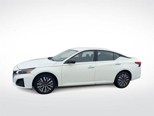 2025 Nissan Altima SV AWD