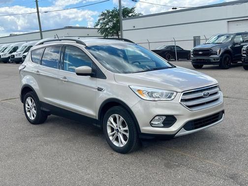 White Gold Metallic 2018 Ford Escape SEL