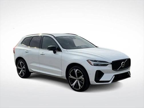 2022 Volvo XC60 Recharge Plug-In Hybrid T8 R-Design