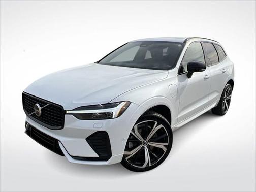 2022 Volvo XC60 Recharge Plug-In Hybrid T8 R-Design