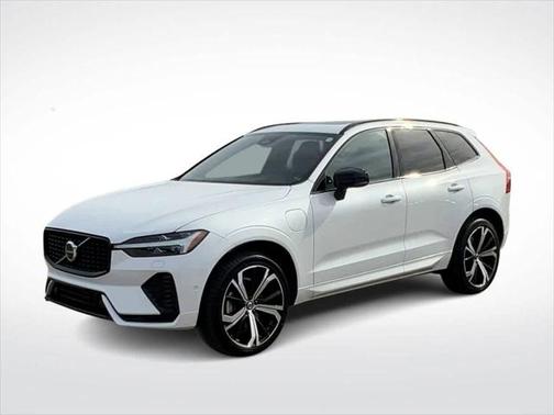 2022 Volvo XC60 Recharge Plug-In Hybrid T8 R-Design