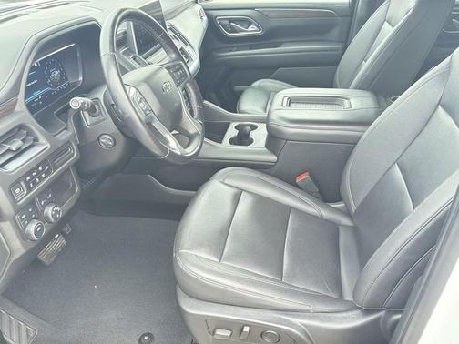 Summit White 2022 Chevrolet Suburban 4WD Z71