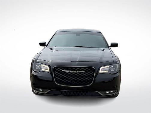 2016 Chrysler 300 S