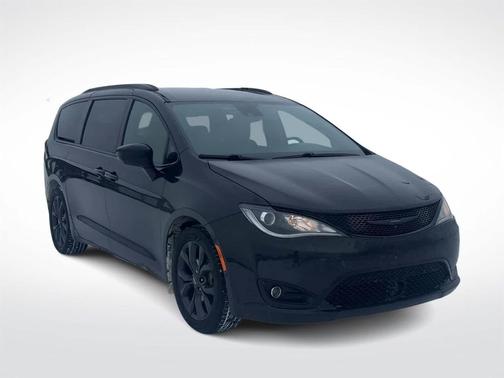2019 Chrysler Pacifica Touring-L Plus