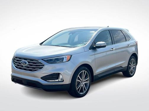 ICONIC SILVER 2024 Ford Edge Titanium