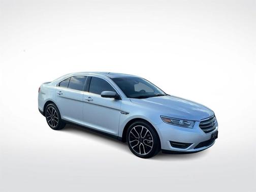 2018 Ford Taurus SEL