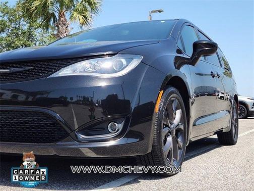 2020 Chrysler Pacifica Touring