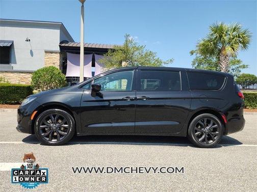 2020 Chrysler Pacifica Touring