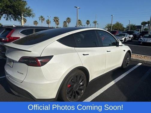 White 2023 Tesla Model Y Performance