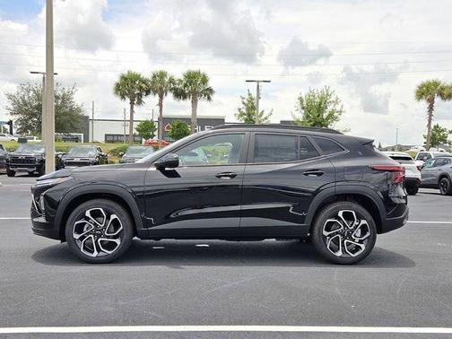 Black 2026 Chevrolet Trax 2RS