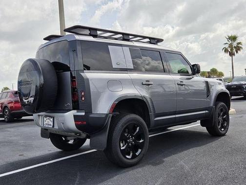 Eiger Grey 2021 Land Rover Defender 110 SE