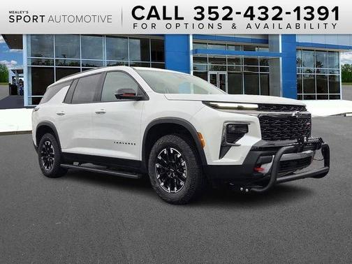 Iridescent Pearl Tricoat 2025 Chevrolet Traverse Z71