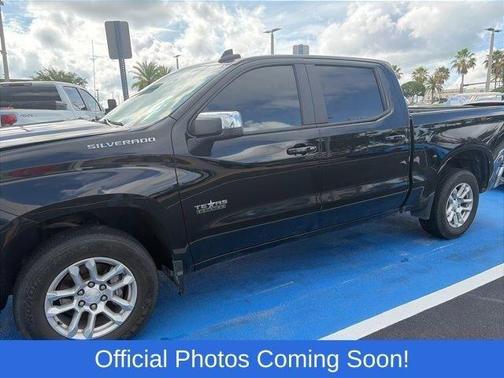 Black 2022 Chevrolet Silverado 1500 LT