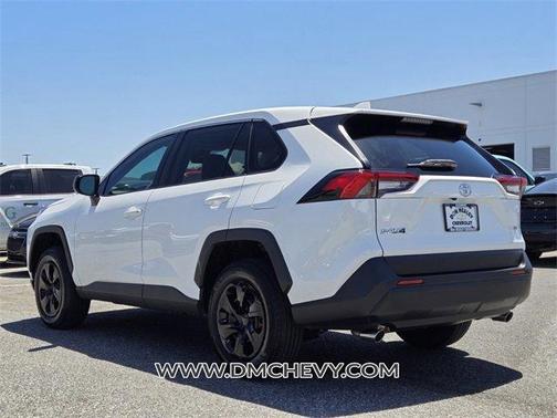 2023 Toyota RAV4 LE