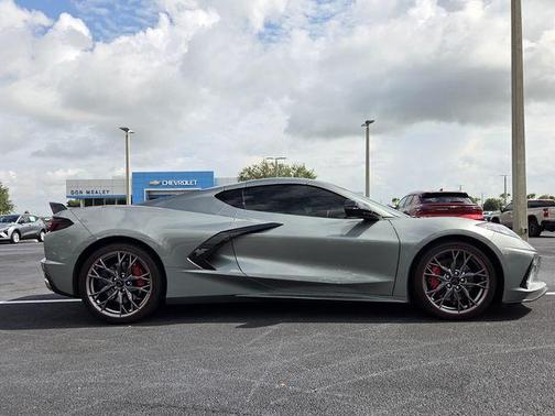 Gray Metallic 2023 Chevrolet Corvette Stingray w/1LT