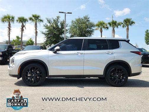 2023 Mitsubishi Outlander SE
