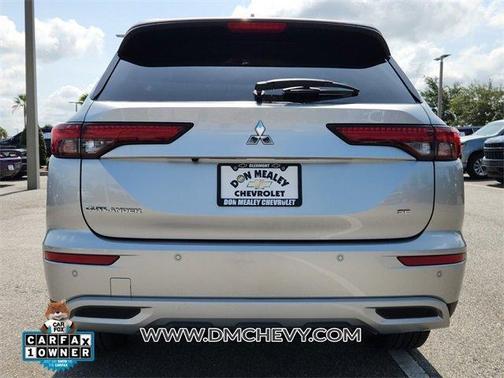 2023 Mitsubishi Outlander SE