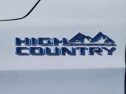 2025 Chevrolet Suburban High Country