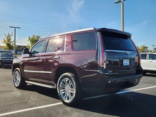 2017 Cadillac Escalade Standard