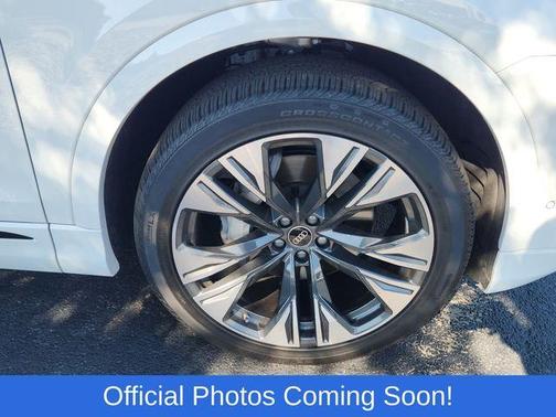 2025 Audi Q8 55 Premium