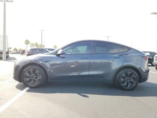 2025 Tesla Model Y Long Range