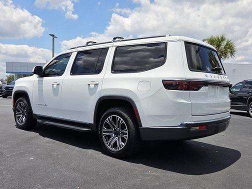 Bright White Clearcoat 2022 Jeep Wagoneer Series III