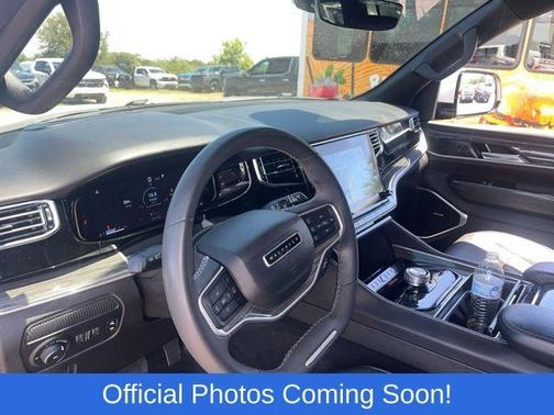 Bright White Clearcoat 2022 Jeep Wagoneer Series III