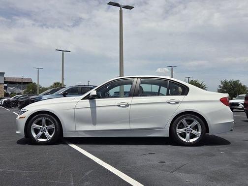 Alpine White 2014 BMW 320 i
