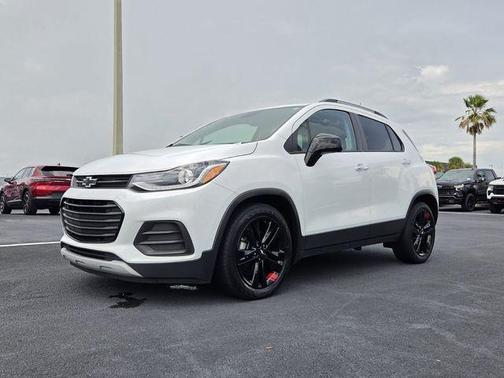 Summit White 2019 Chevrolet Trax LT