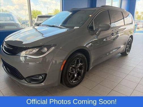 Ceramic Gray Clearcoat 2020 Chrysler Pacifica Touring-L Plus