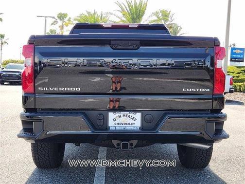 2025 Chevrolet Silverado 1500 Custom