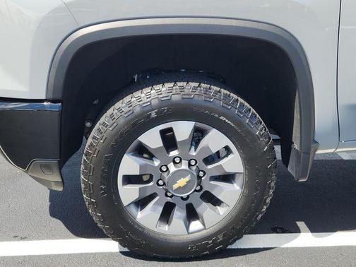 2024 Chevrolet Silverado 2500 Custom